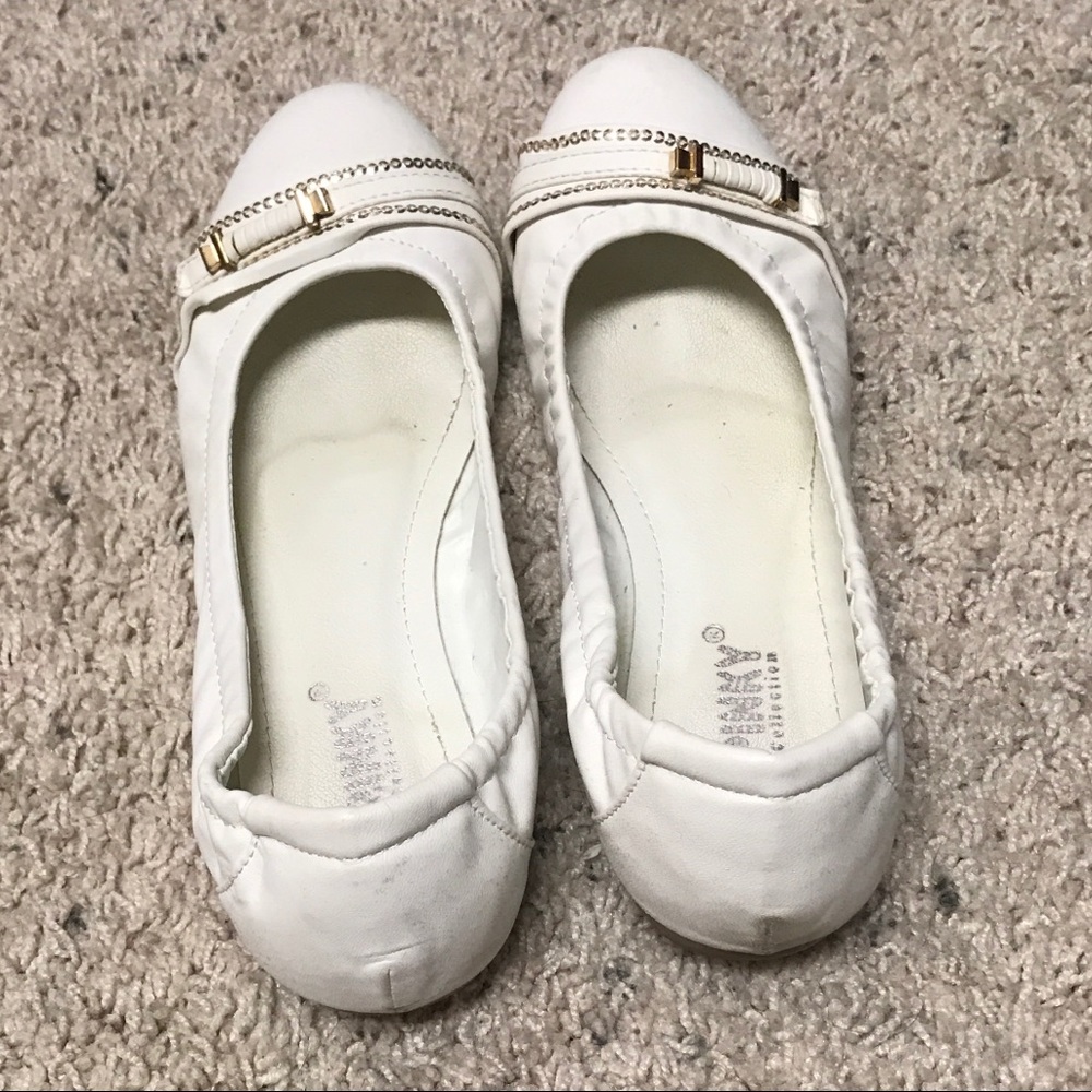 2 for 10 Bundles! White flats